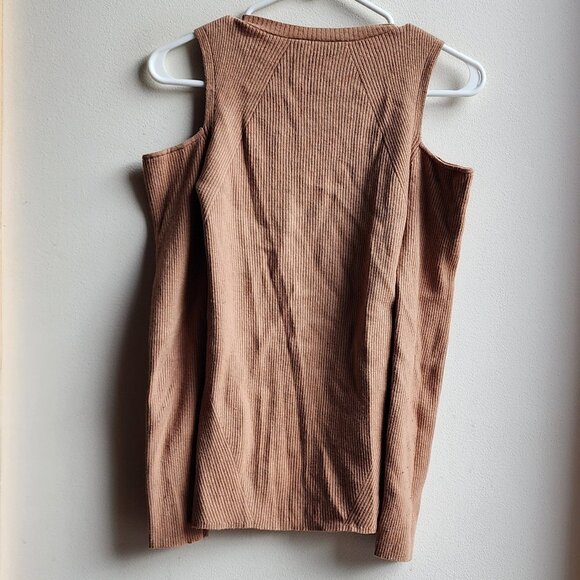 BCBG Camel Ribbed Cold Shoulder Jersey Size Small - Picture 8 of 8